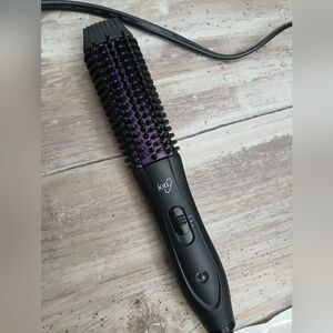 Ion Travel Straightening Brush Iron Ceramic Mini Dual Voltage Hair Tool